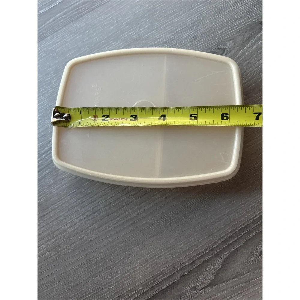 VINTAGE TUPPERWARE #813-6 Tan divided lunch container with Lid Grandma Cottage